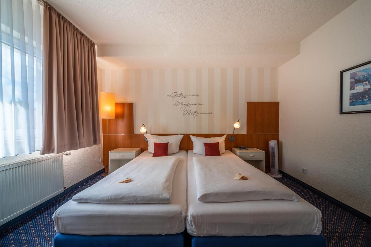 Parkhotel Обертсхаузен Экстерьер фото
