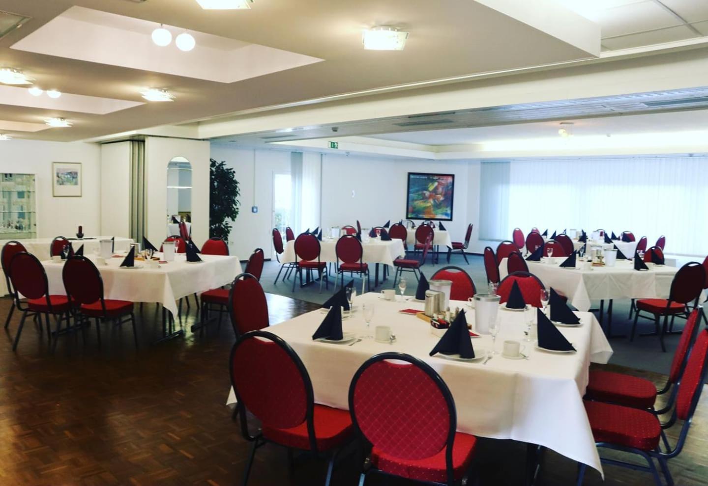 Parkhotel Обертсхаузен Экстерьер фото